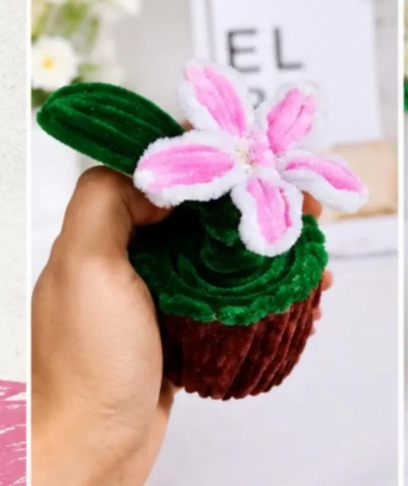 Customized pipe cleaner floral pot | Handmade craft